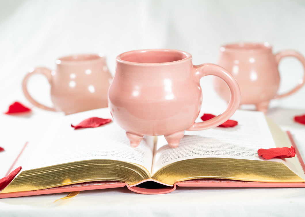 Cauldron Mug in pink