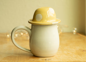 Lidded mushroom mug